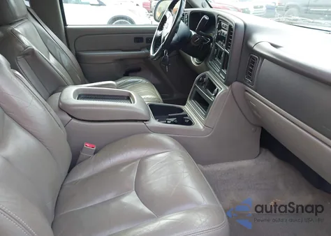 2004 Chevrolet Tahoe Lt z USA, uszkodzony, nr VIN 1GNEK13Z64J144577